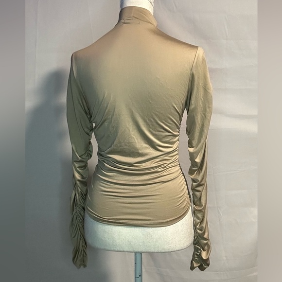 Blouses/flannels/button downs-2 ofor $20 or 3 for $30 (Mix & Match) - Picture 4 of 6